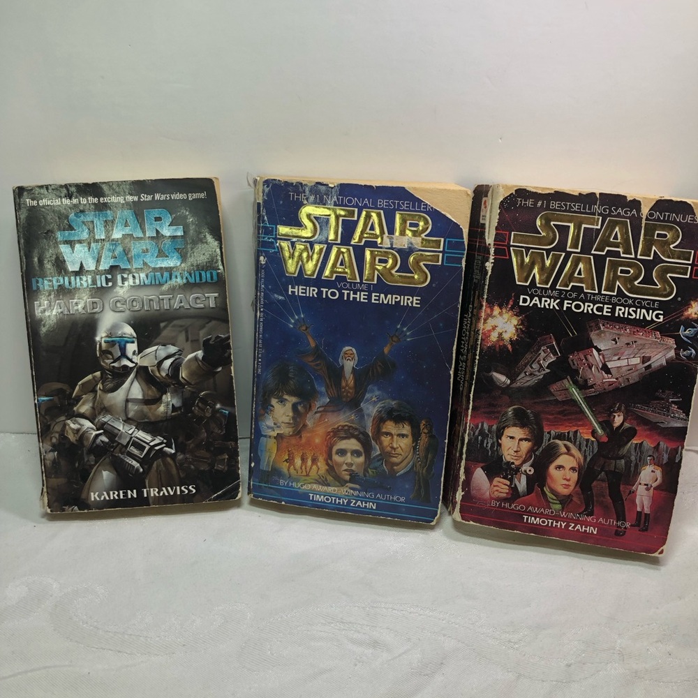 Well loved Vintage Star Wars Novels books
Dark Force Rising Heir to the Empire